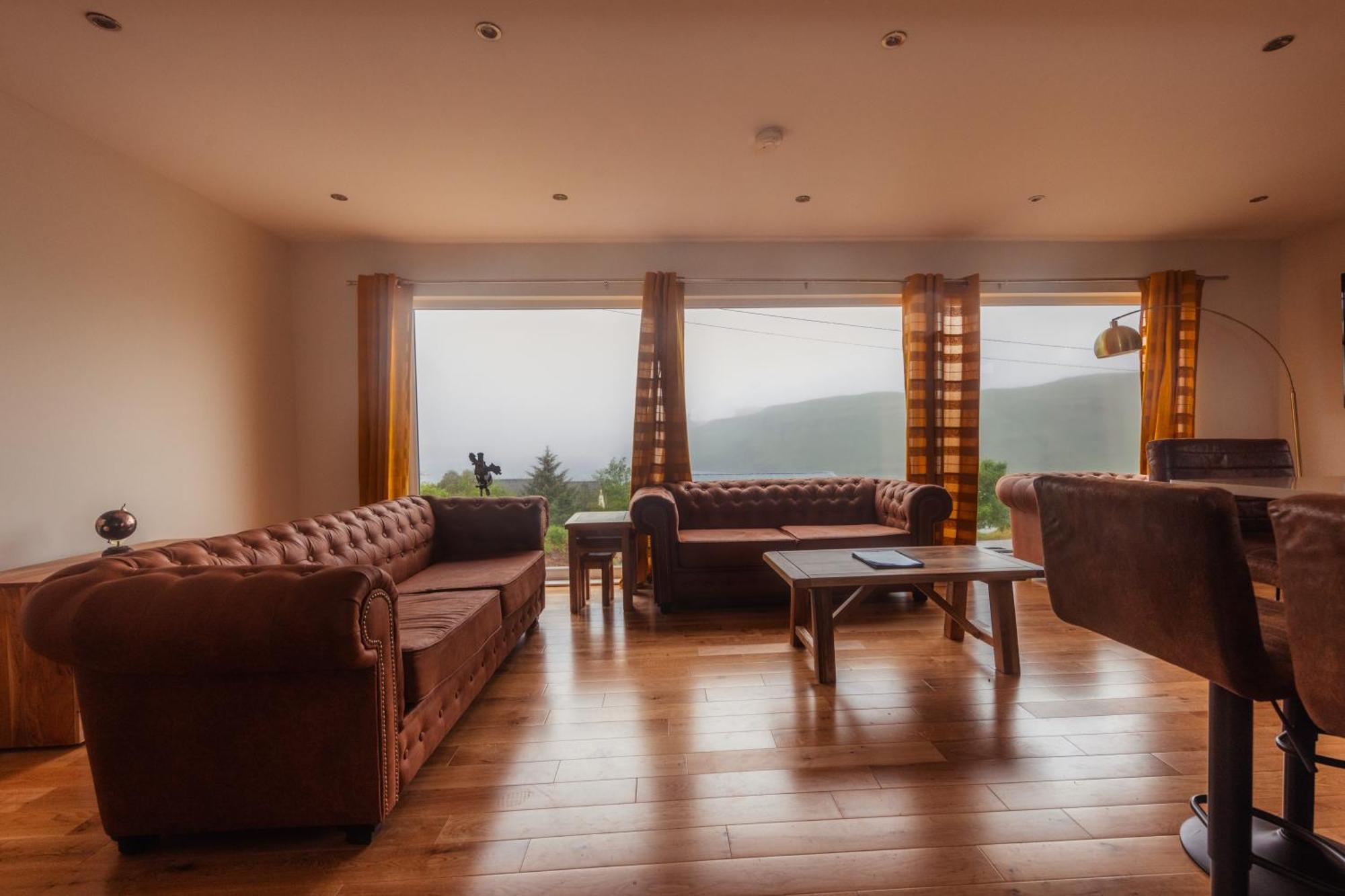 Luxury Cottage With Stunning Views By Fairy Pools 4 Carbost  Exterior foto