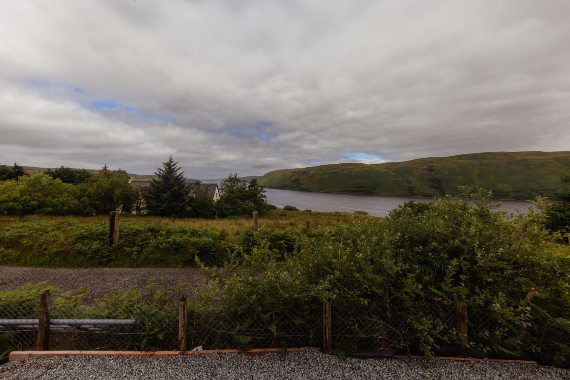 Luxury Cottage With Stunning Views By Fairy Pools 4 Carbost  Exterior foto